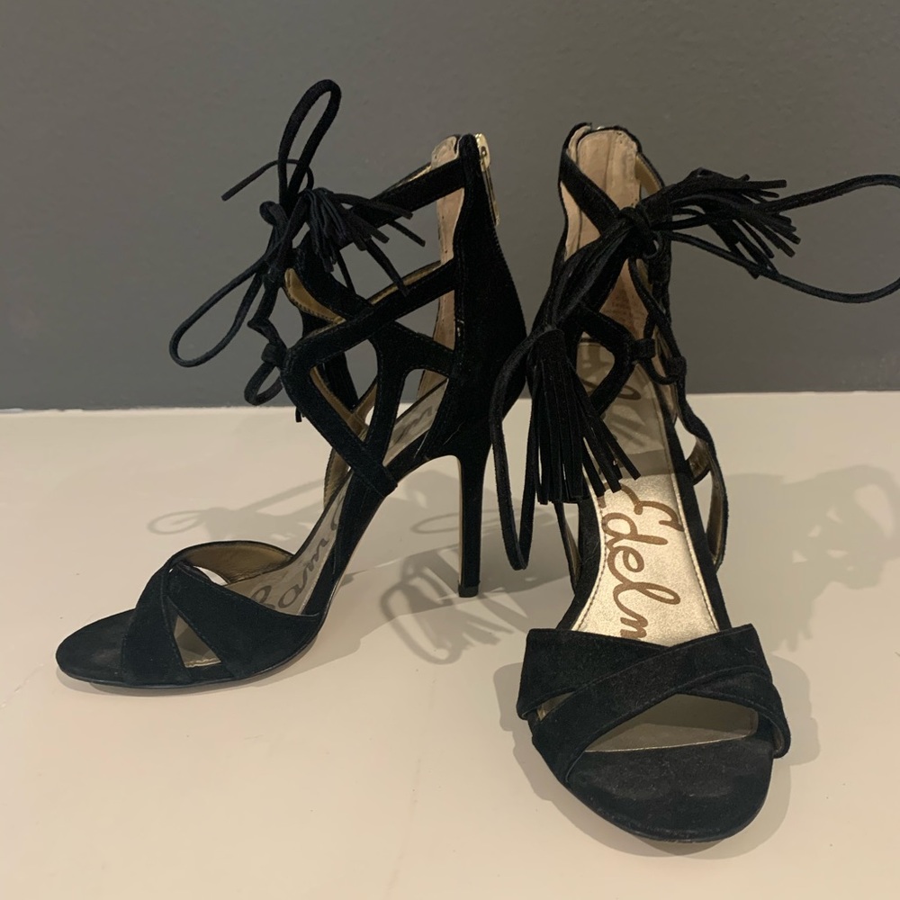 SAM EDELMAN Black Fringe Pumps Size 6.5